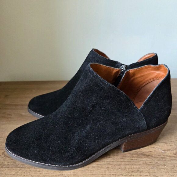 EUC LUCKY BRAND FENLEY GENUINE LEATHER UPPER STACKED HEEL BOOTIES SIZE 8.5 WMNS - Picture 3 of 16